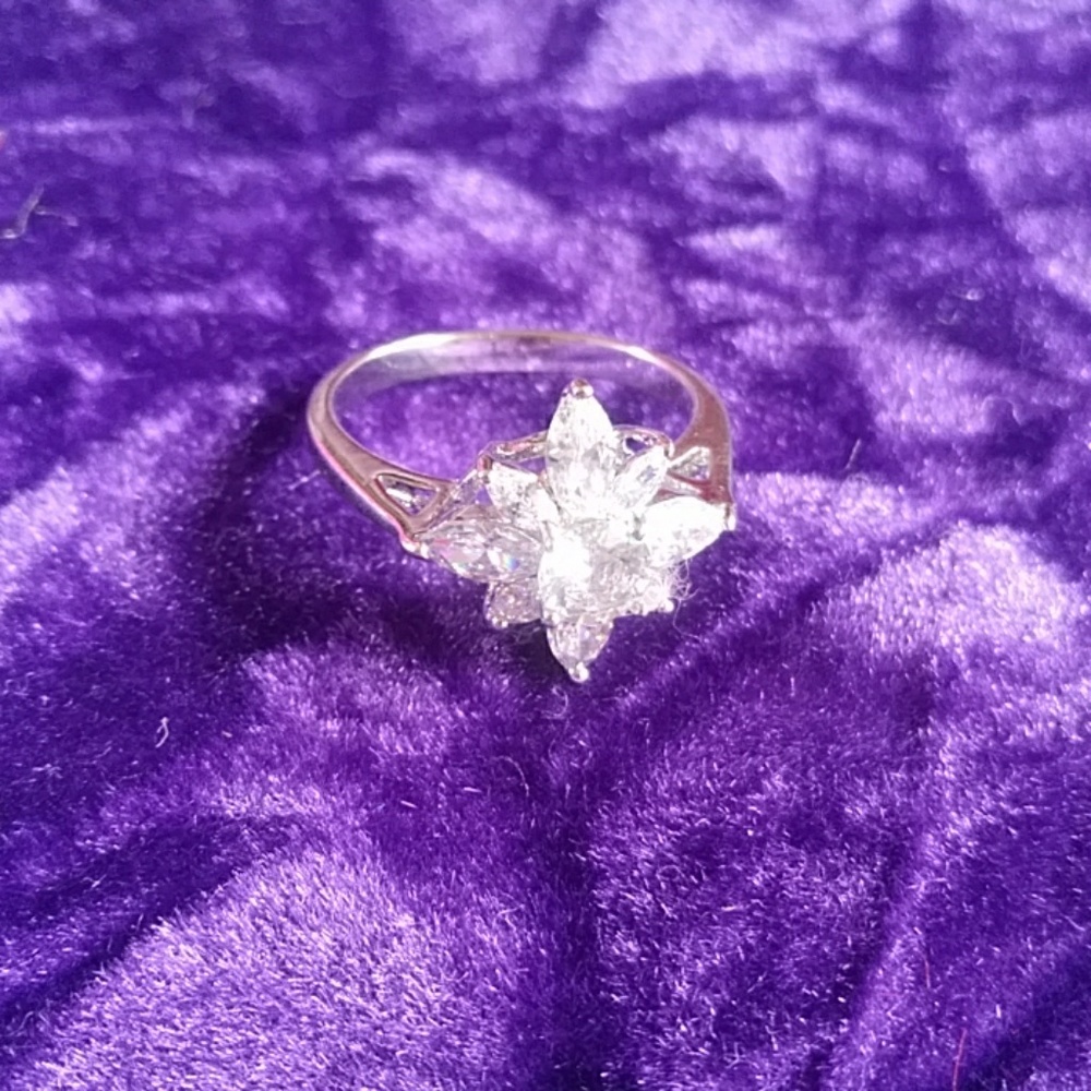 White Sapphire gemstones in 14k white gold